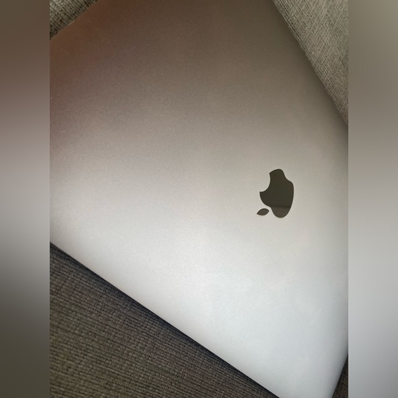 Macbook Pro 13” - Picture 2 of 7